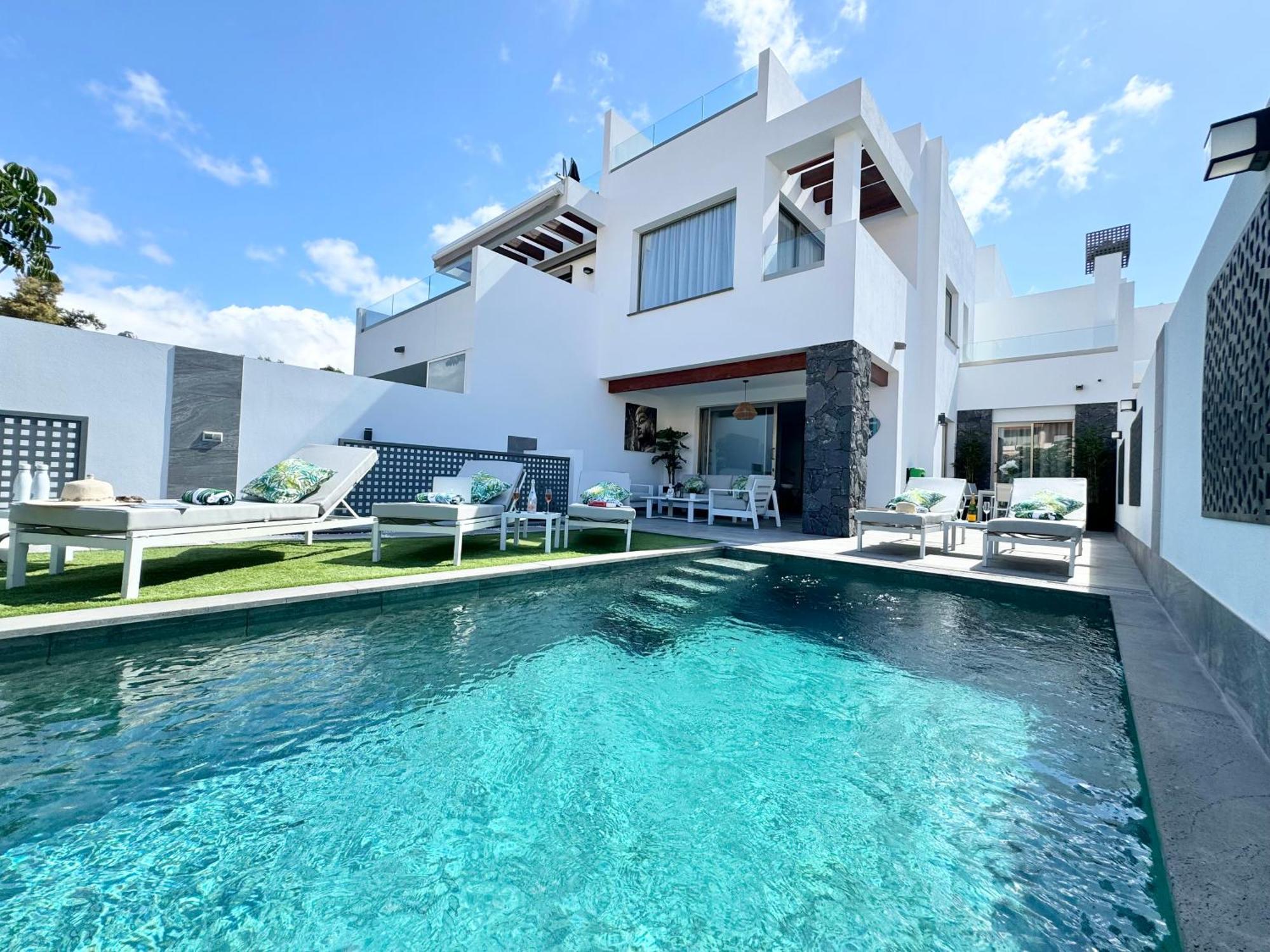 Welcome To Villa Bali A Luxurious Modern Getaway Los Cristianos  Exterior photo